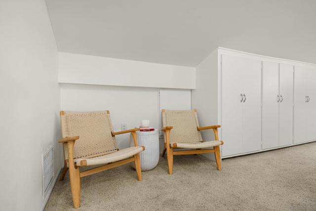 5719 Caminito Norte, La Jolla CA: https://media.crmls.org/mediaz/dc7b490f-6b6e-4f4f-9c8c-ba6ea0e6da1e.jpg