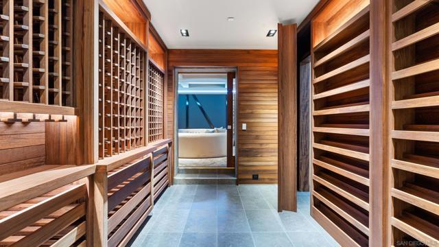 1230 Neptune Ave, Encinitas CA: https://media.crmls.org/mediaz/dc7b7bed-5344-4e5a-89c1-91eda1c05947.jpg