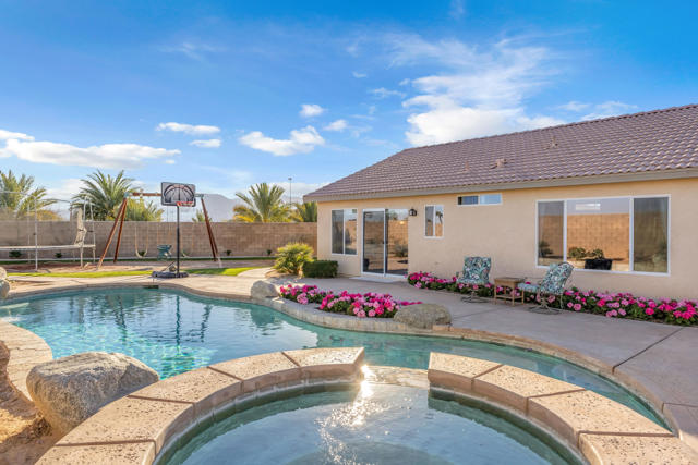 83480 Firecliff Court Court, Indio CA: https://media.crmls.org/mediaz/dc7bdce1-fbfe-45d1-a45b-eedfa2ad5ec0.jpg