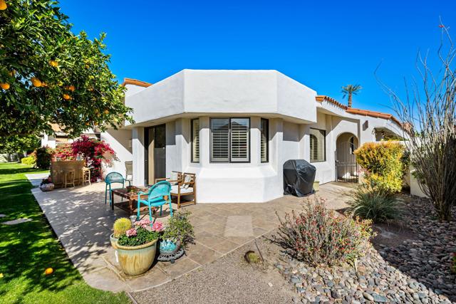 78038 Calle Norte, La Quinta CA: https://media.crmls.org/mediaz/dc7c4ec9-8bf1-45d2-9f82-1273b5497e75.jpg