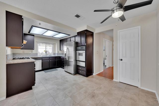 632 Paseo Rio, Vista CA: https://media.crmls.org/mediaz/dc7cb979-601d-4fab-8ee0-5bcbc6fc1209.jpg