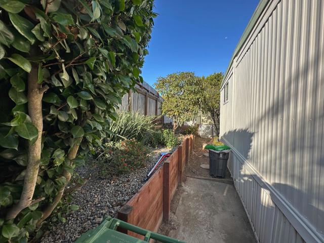 220 Mar Vista #41 Drive, Aptos CA: https://media.crmls.org/mediaz/dc7ccf2b-1205-4817-bf89-c222164cf316.jpg