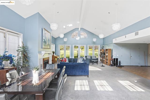 1301 Quarry Ct, Richmond CA: https://media.crmls.org/mediaz/dc7dc2c3-1c62-475f-a67e-12006504a03d.jpg
