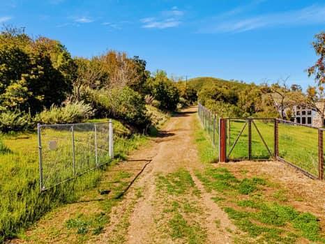 15311 Sycamore Drive, Morgan Hill CA: https://media.crmls.org/mediaz/dc7de317-28f6-4721-b9c1-3b1ec7d4b4f2.jpg