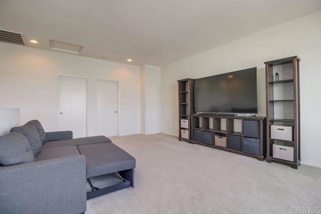 Detail Gallery Image 37 of 60 For 1330 Santa Liza #4,  Chula Vista,  CA 91913 - 4 Beds | 3/1 Baths