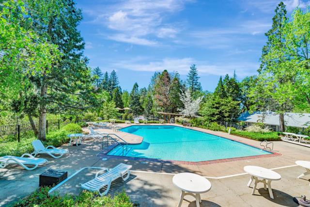 115 Fairway Village Court, Murphys CA: https://media.crmls.org/mediaz/dc7e5d7d-2f40-4f39-be26-51ee8d9a118f.jpg