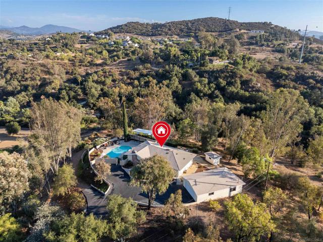 25311 Jesmond Dene Road, Escondido CA: https://media.crmls.org/mediaz/dc821c84-17a3-4402-93a5-e313c97d0310.jpg
