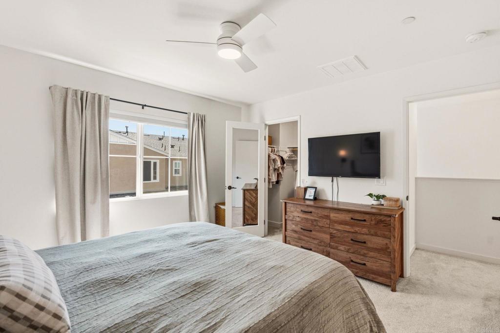 https://media.crmls.org/mediaz/dc822dd7-84d5-4bb1-bcaf-6ec9a1b19ee2.jpg?preset=X-Large