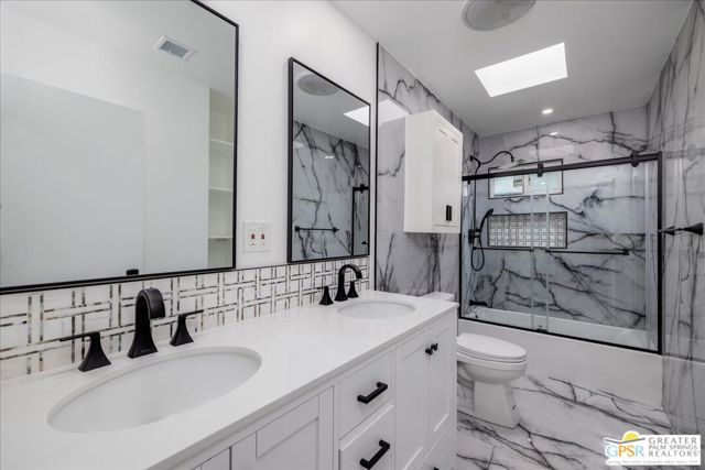 372 E Molino Road, Palm Springs CA: https://media.crmls.org/mediaz/dc8248e5-84d9-46ba-bd29-8bcbdf617d28.jpg