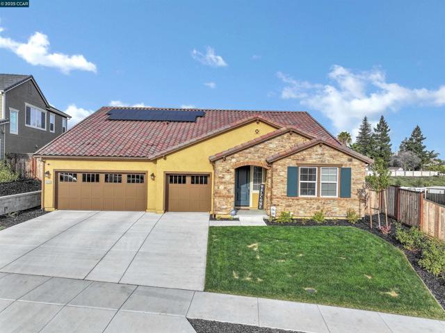 5420 Promontory Way, Antioch CA: https://media.crmls.org/mediaz/dc8260c8-3766-4815-b85d-4c9671b09a1a.jpg