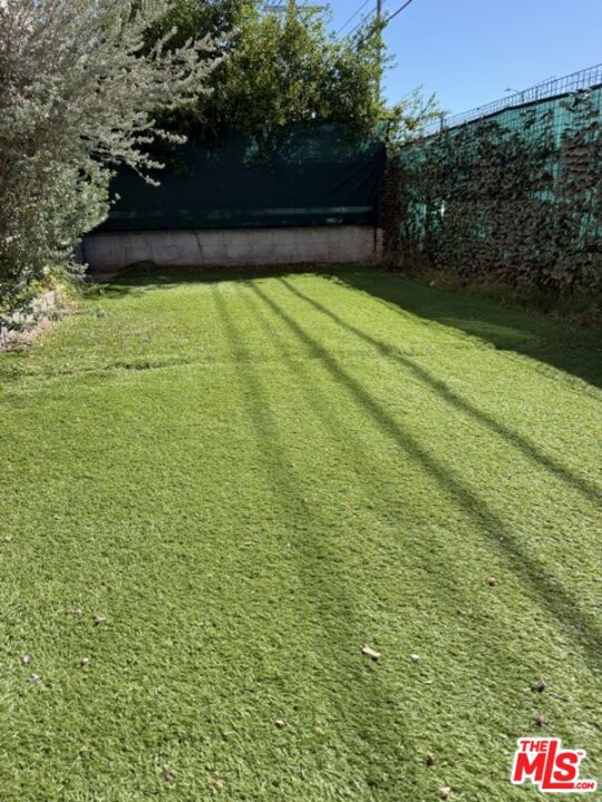 13125 Vanowen Street photo 9