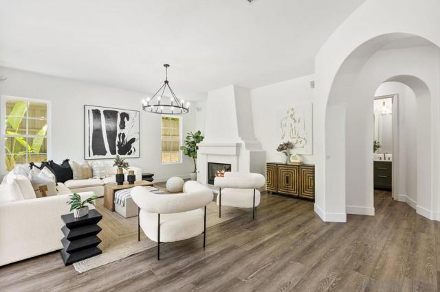 11649 Thistle Hill Pl, San Diego CA: https://media.crmls.org/mediaz/dc82ed4f-9c4f-47f6-966d-d427efc66ca8.jpg