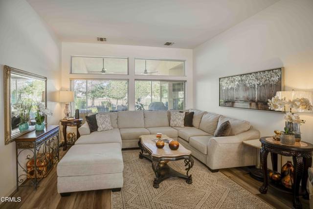4205 Palisades Circle, Bakersfield CA: https://media.crmls.org/mediaz/dc832ff8-eb7a-44d6-a587-c29cdde1ddbe.jpg