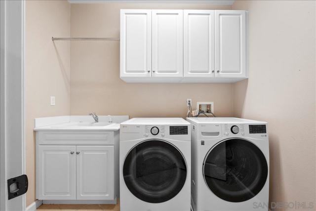 1850 Sheridan Way, San Marcos CA: https://media.crmls.org/mediaz/dc834bbe-c6ad-4dbe-b5e0-f500c38d4149.jpg