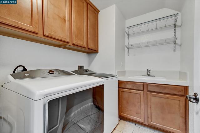 1033 LANTERN BAY, Hercules CA: https://media.crmls.org/mediaz/dc83739b-7ab4-432f-8bb5-08e87af06861.jpg