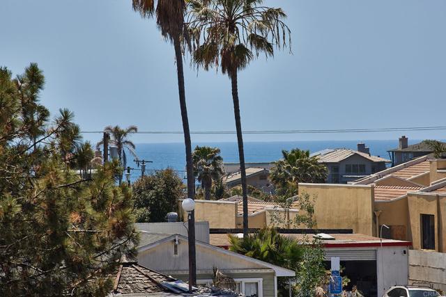 177 N Vulcan Avenue, Encinitas CA: https://media.crmls.org/mediaz/dc83c727-e46a-42d6-a1e6-31d50d0a6717.jpg