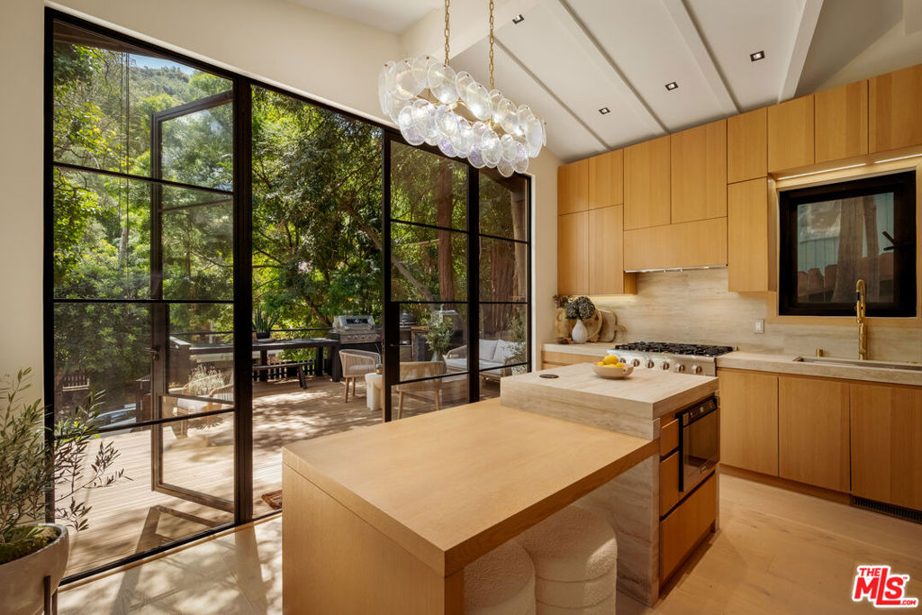 8631 Lookout Mountain Avenue