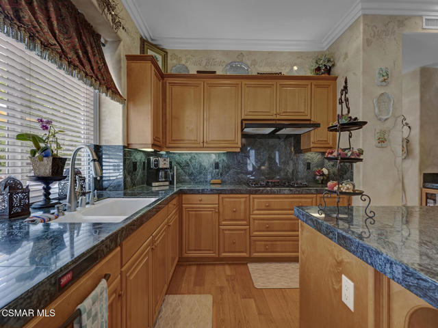 331 Briar Bluff Circle, Thousand Oaks CA: https://media.crmls.org/mediaz/dc85a293-b851-4b30-8609-7e79ae01ea8f.jpg