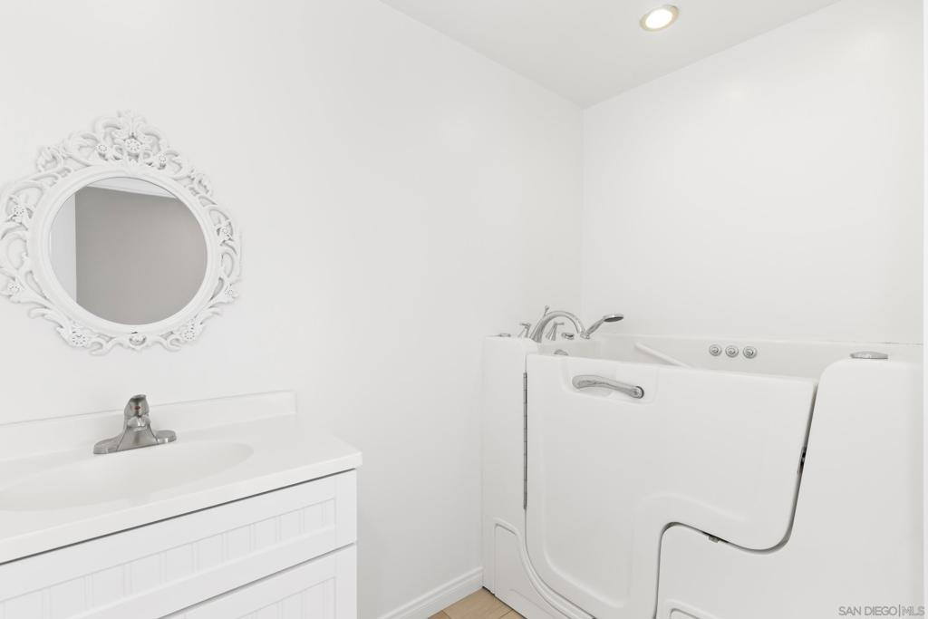 12349 Santiago Rd. East - photo 15