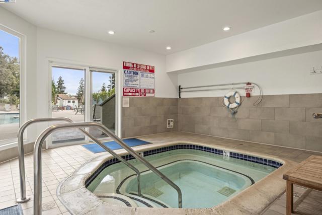 21071 Gary Dr, Hayward CA: https://media.crmls.org/mediaz/dc8642c5-1322-440d-bd30-04de563fdeae.jpg