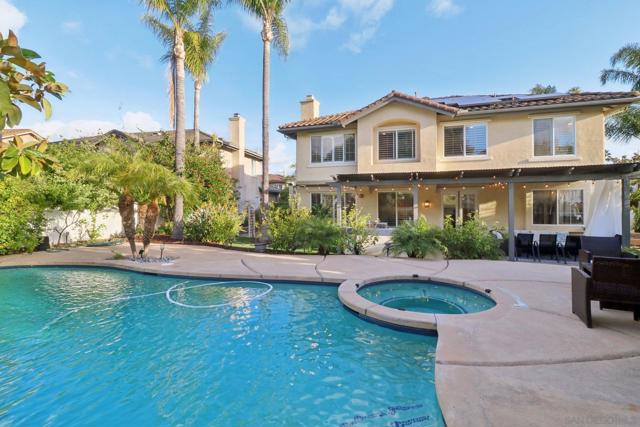 3140 Willow Creek Pl, Escondido CA: https://media.crmls.org/mediaz/dc86eefb-aded-4fc5-9a4f-5f15976905ea.jpg