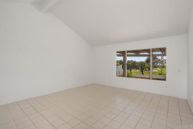 4905 Alicante Way, Oceanside CA: https://media.crmls.org/mediaz/dc870019-9f5f-4cff-8bd2-b351e904f3a7.jpg