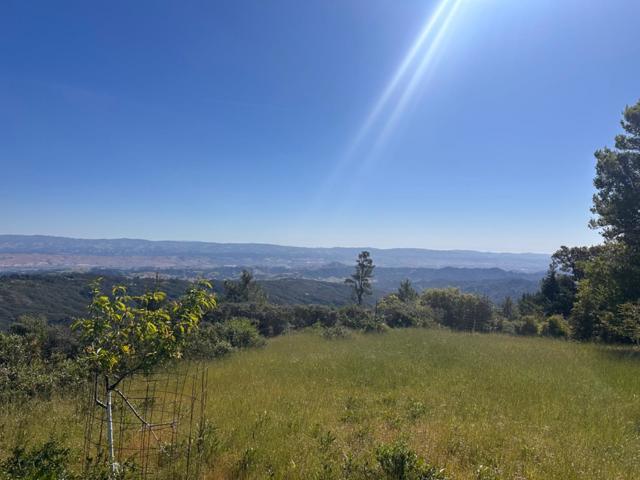 110 Silverline Road, Los Gatos CA: https://media.crmls.org/mediaz/dc872370-8e72-4b60-9856-93c1f1a89e5b.jpg
