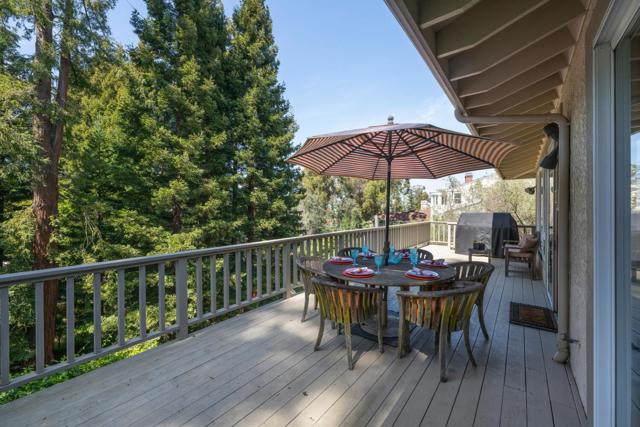 1162 Barroilhet Drive, Hillsborough CA: https://media.crmls.org/mediaz/dc87257d-1fa6-4f5a-b43e-e52a6ee0ca80.jpg