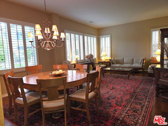 5338 Via Dolores, Newbury Park CA: https://media.crmls.org/mediaz/dc8814cb-ce12-4341-a361-95353ccac588.jpg