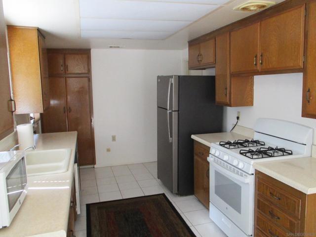 12445 Pipo, San Diego CA: https://media.crmls.org/mediaz/dc881ff7-15e2-4b0c-930b-7d48a3134d6d.jpg