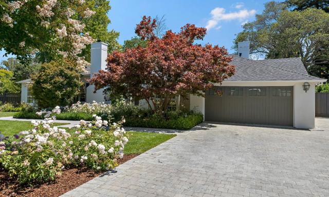 1715 Forest View Avenue, Hillsborough CA: https://media.crmls.org/mediaz/dc889ad2-7969-4061-8395-62dc0f992375.jpg
