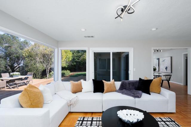 24821 Prospect Avenue, Los Altos Hills CA: https://media.crmls.org/mediaz/dc88e292-7fac-4ce9-8549-23dfedbe28f7.jpg