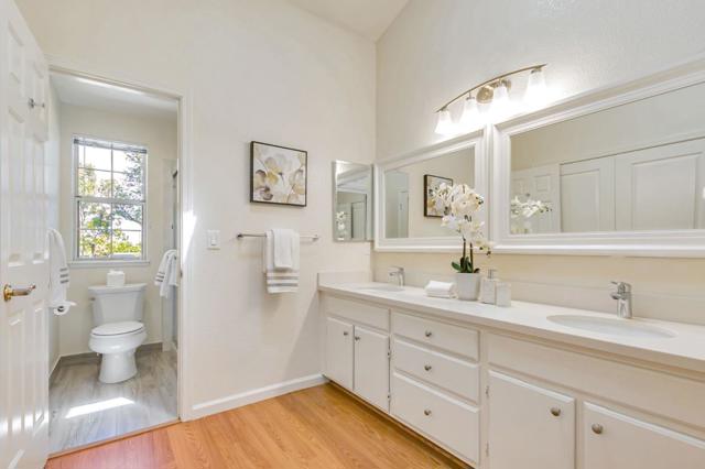 10 Tyrella Court, Mountain View CA: https://media.crmls.org/mediaz/dc892334-4b72-49bf-bbe5-55861d401d06.jpg