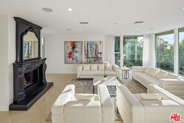 9620 Highridge Drive, Beverly Hills CA: https://media.crmls.org/mediaz/dc8b00a8-0530-4aab-ab3c-9062144dbe61.jpg