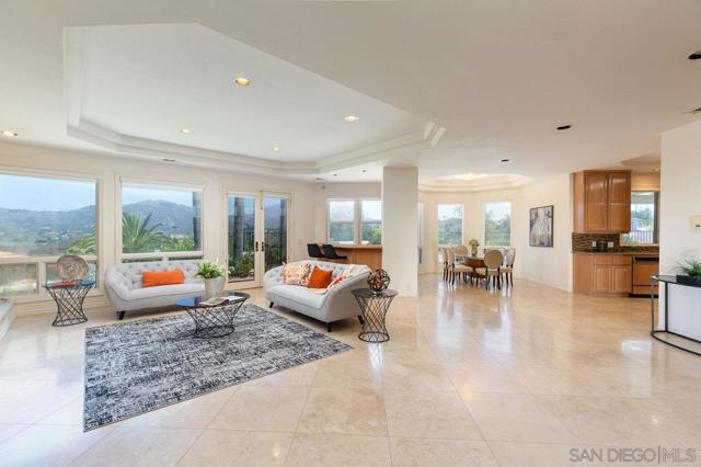 13388 Highlands Ranch Rd, Poway CA: https://media.crmls.org/mediaz/dc8b44db-cd00-4855-95b9-0f0330dacf52.jpg