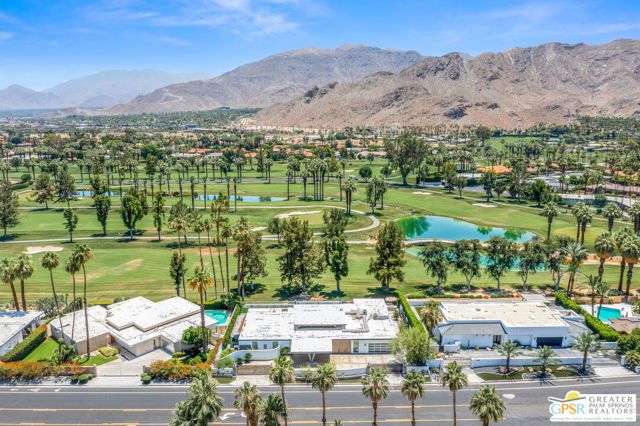 71183 Country Club Drive, Rancho Mirage CA: https://media.crmls.org/mediaz/dc8bedbe-358b-4a26-81ea-9979e8209af8.jpg