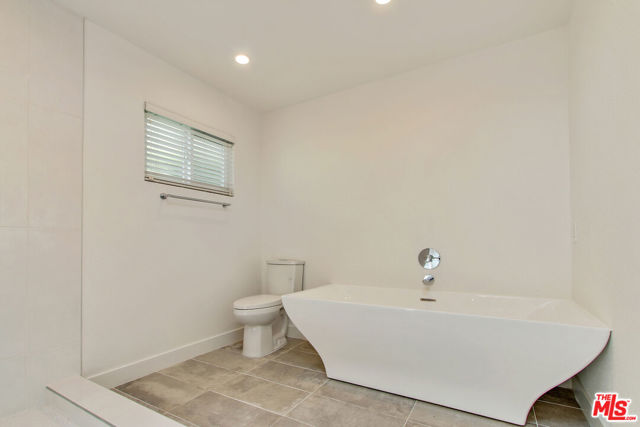 828 Westmount Drive, West Hollywood CA: https://media.crmls.org/mediaz/dc8c5b2e-7164-4f63-9d0d-72f0fd50f5b8.jpg