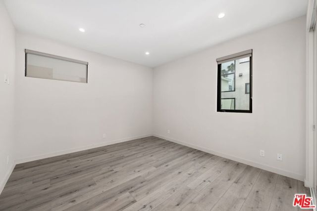 816 N Orange Drive, Los Angeles CA: https://media.crmls.org/mediaz/dc8ce484-7e6a-46f0-beba-f3ddabe5f181.jpg