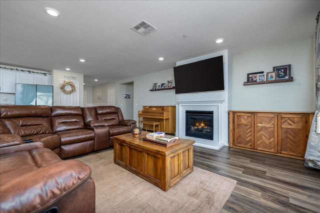 13-Living-Room