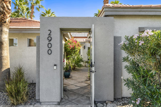 2900 S Redwood Drive, Palm Springs CA: https://media.crmls.org/mediaz/dc8d5bec-494d-42e3-962b-a123aef8dd9b.jpg