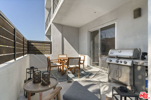 13337 Beach Avenue, Marina del Rey CA: https://media.crmls.org/mediaz/dc8dd524-8a20-4c79-a81e-6eb4e66f2907.jpg