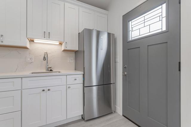 Image 36 of 39 For 216 2nd Avenue