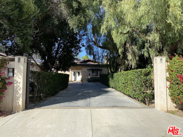22225 Devonshire Street photo 4