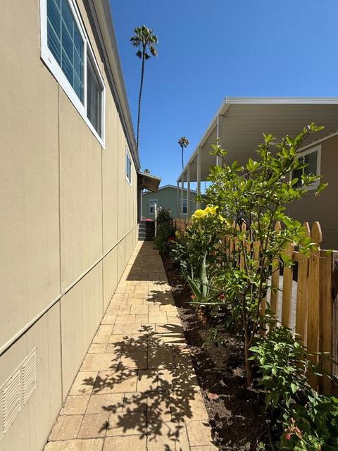 191 E El Camino Real, Mountain View CA: https://media.crmls.org/mediaz/dc8e6cb1-e482-49db-9363-fbf722acd5b5.jpg