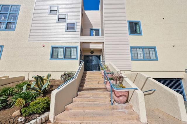 Detail Gallery Image 5 of 25 For 270 Dahlia Ave #7,  Imperial Beach,  CA 91932 - 3 Beds | 2 Baths
