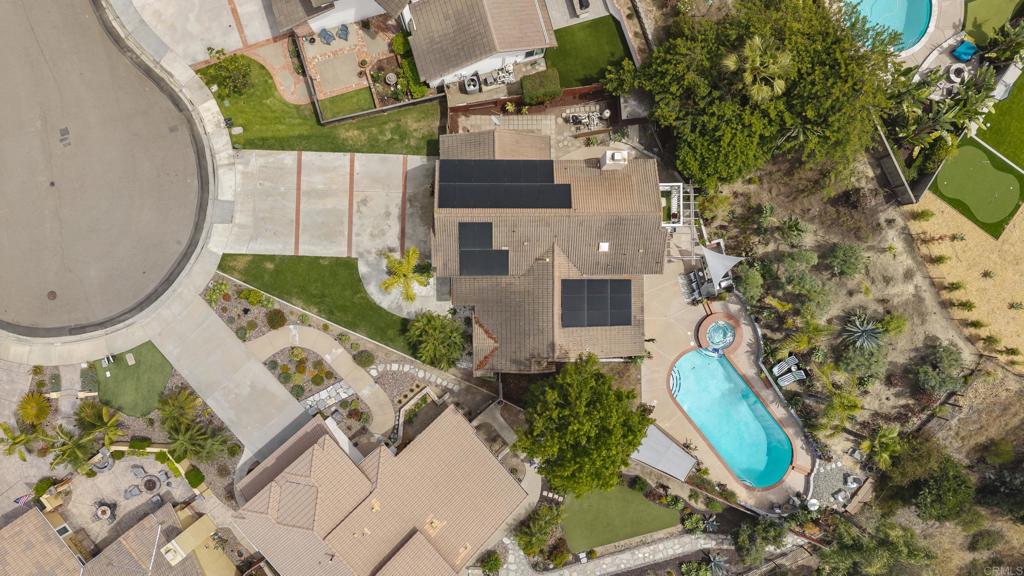 1609 Honeysuckle Court - photo 3