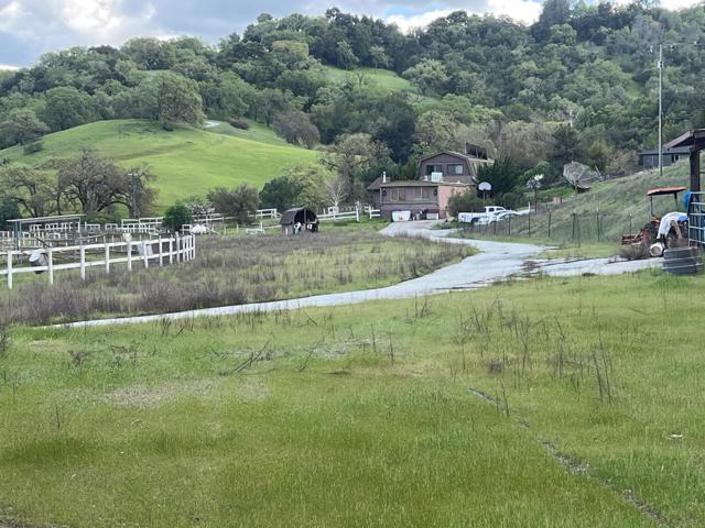 5390 Little Uvas Road, Morgan Hill CA: https://media.crmls.org/mediaz/dc8f0c21-8bb5-4c1d-a1ce-d6a0c95c2f4d.jpg