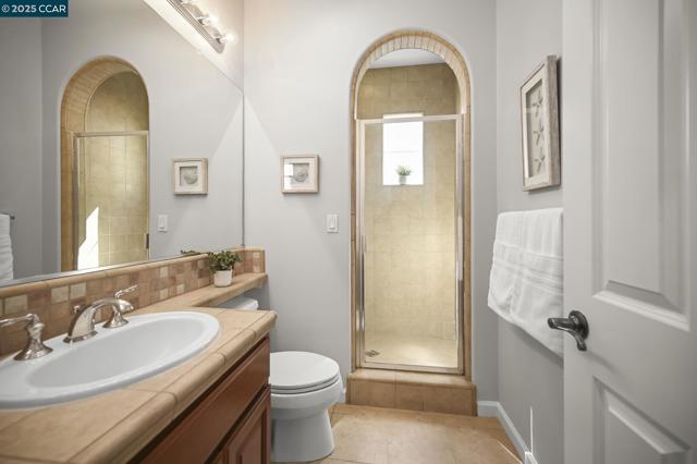 2371 Magnolia Bridge Dr, San Ramon CA: https://media.crmls.org/mediaz/dc90bc8e-52ca-4e80-a824-f83fae7462ee.jpg