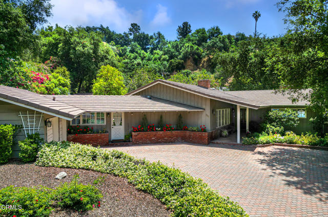 Detail Gallery Image 2 of 52 For 2210 Brambling Ln, Pasadena,  CA 91107 - 3 Beds | 3 Baths