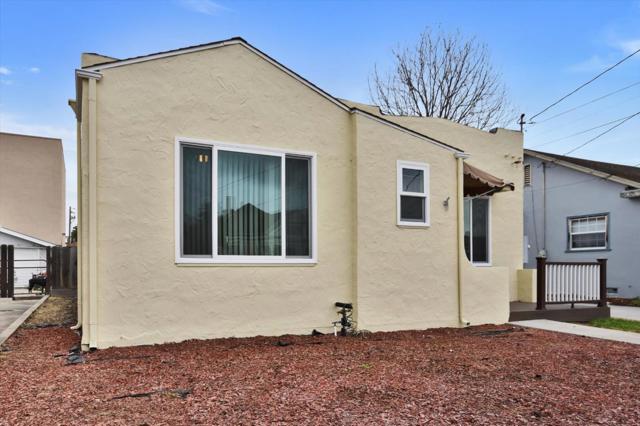325 Capitol Street, Salinas CA: https://media.crmls.org/mediaz/dc922d6c-9a54-4391-91b9-75328929e898.jpg